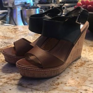 DV Dolce Vita cork wedge sandal black & camel 8.5